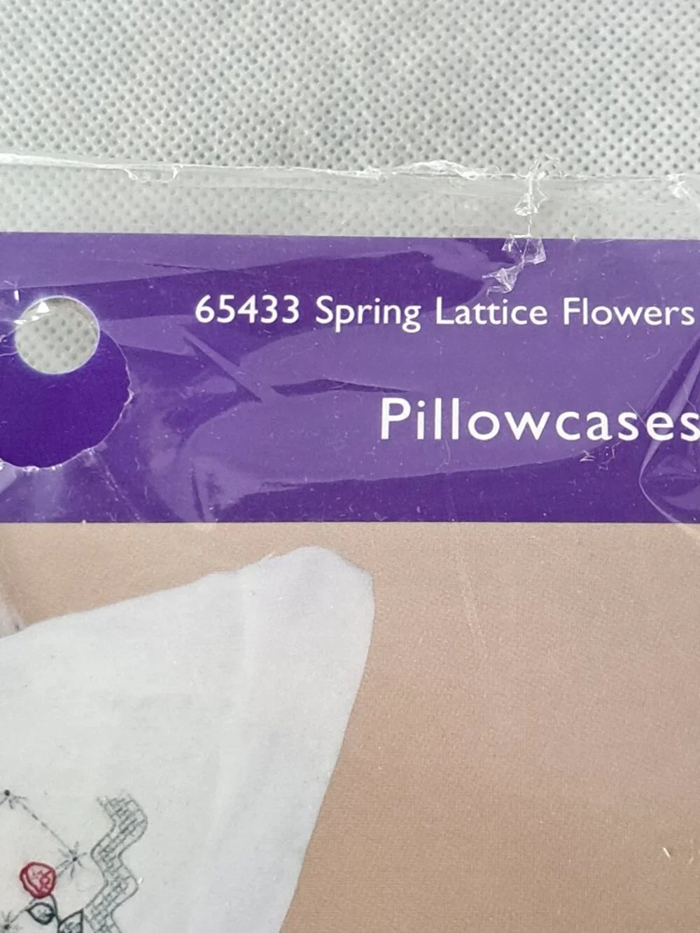 Bucilla Special Edition Spring Lattice Flowers Pillowcases 65433 20X30 NOS